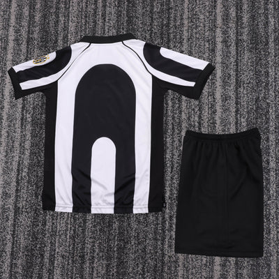 Juventus 97/98 Children's Home Retro Set