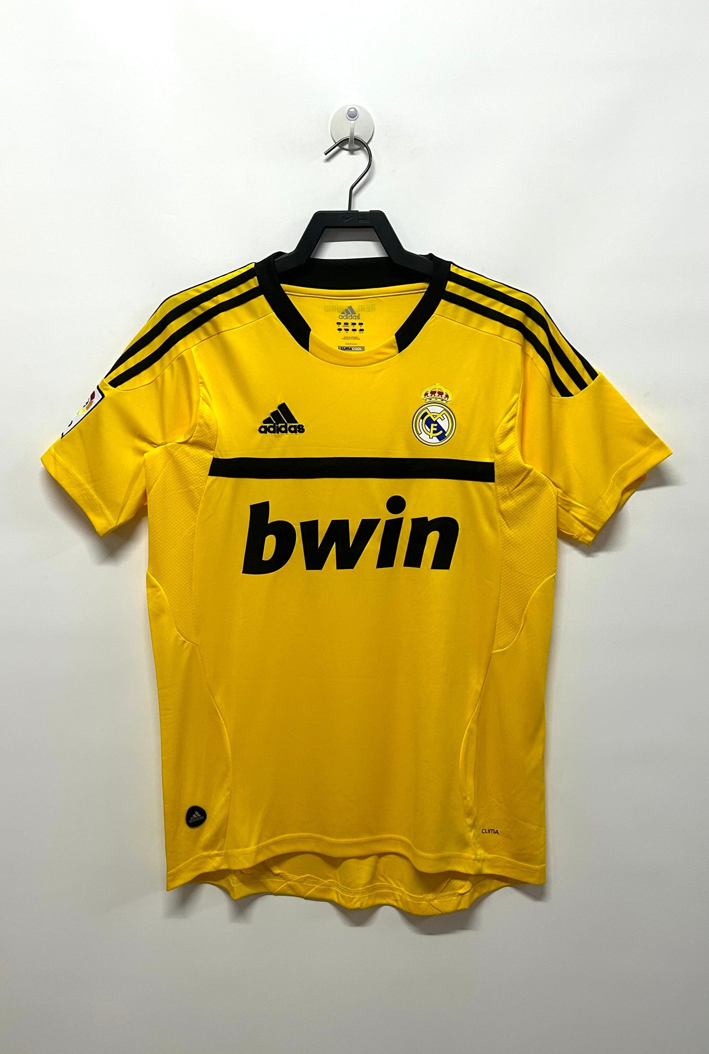 Real Madrid 11/12 Goalkeeper Home Retro Shirt (+Patches)