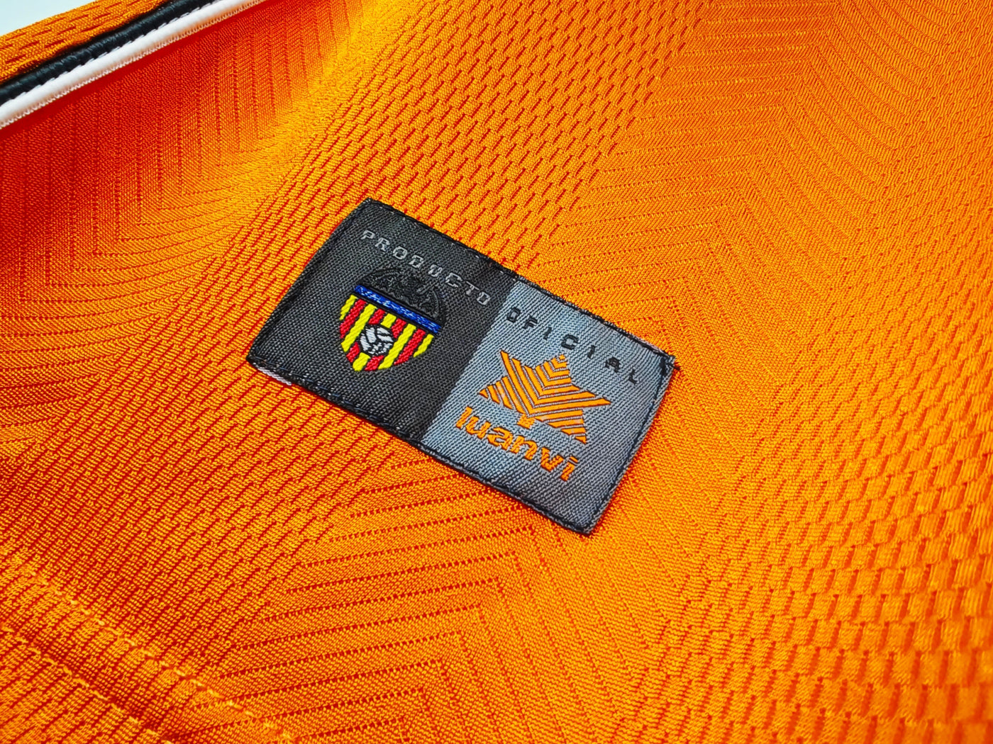 Valencia 99/00 Away Retro Shirt