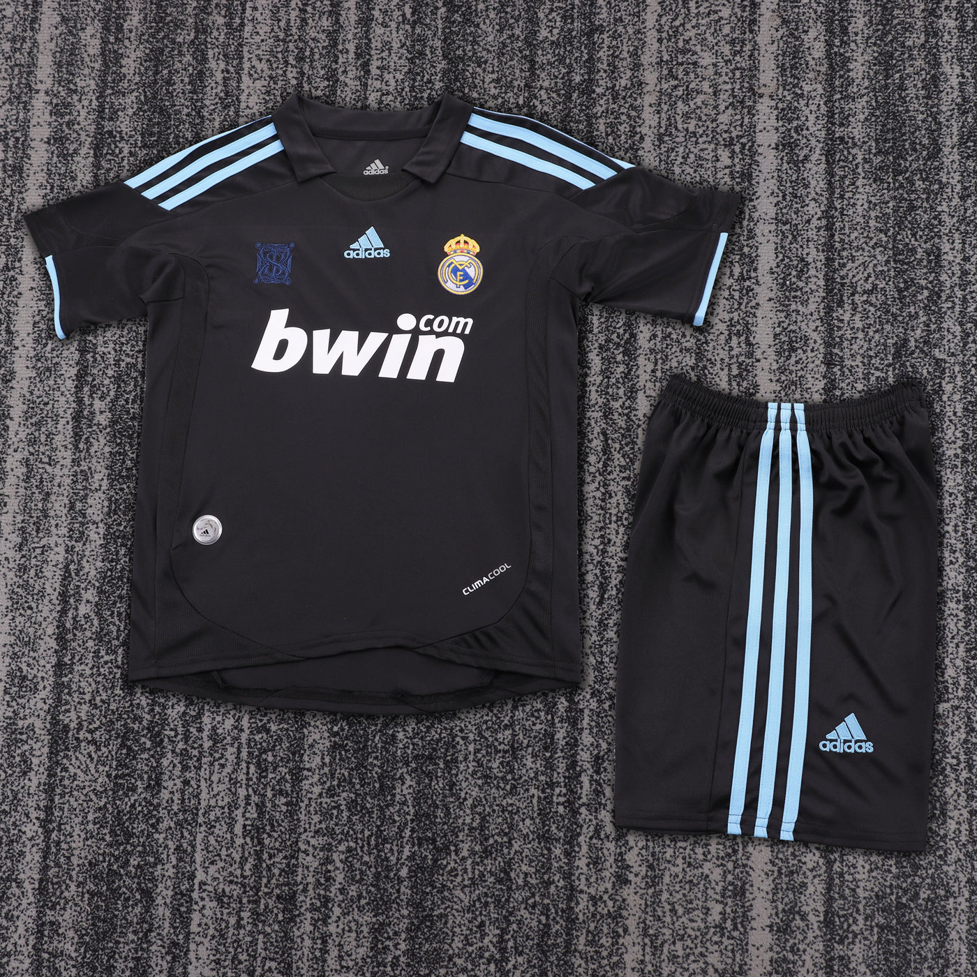 Real Madrid 09/10 Children's Away Retro Set