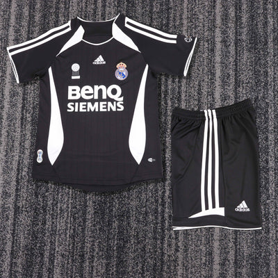 Real Madrid 06/07 Children's Away Retro Set