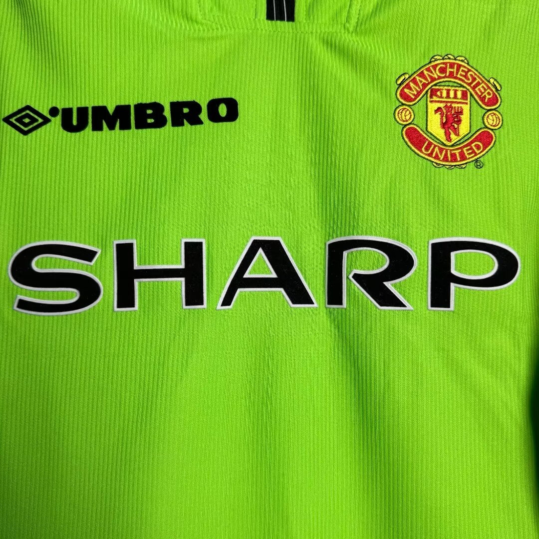Manchester United 98/99 Goalkeeper Retro Shirt - Long Sleeve