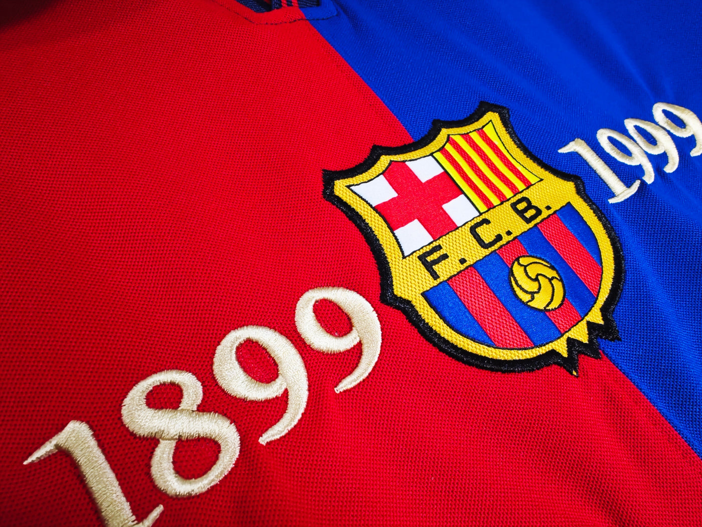 Barcelona 99/00 Home Retro Shirt
