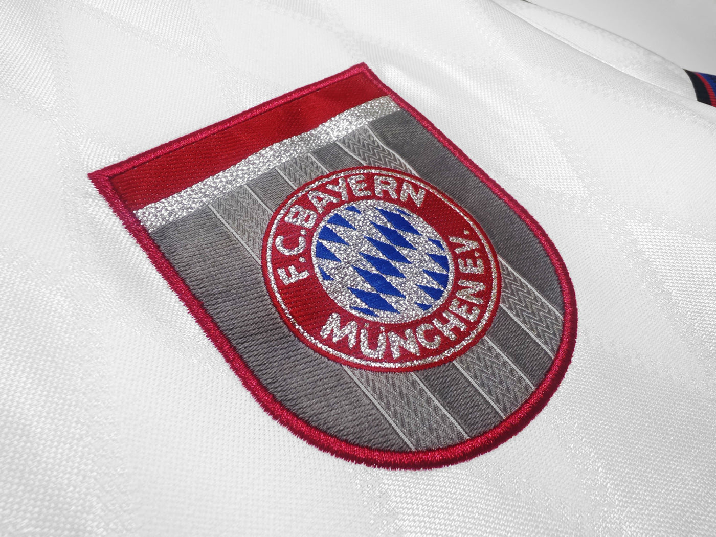 Bayern Munich 97/98 Away Retro Shirt