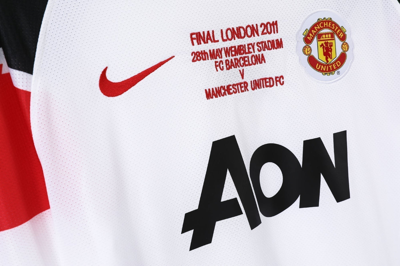 Manchester United 10/11 Away Retro Shirt