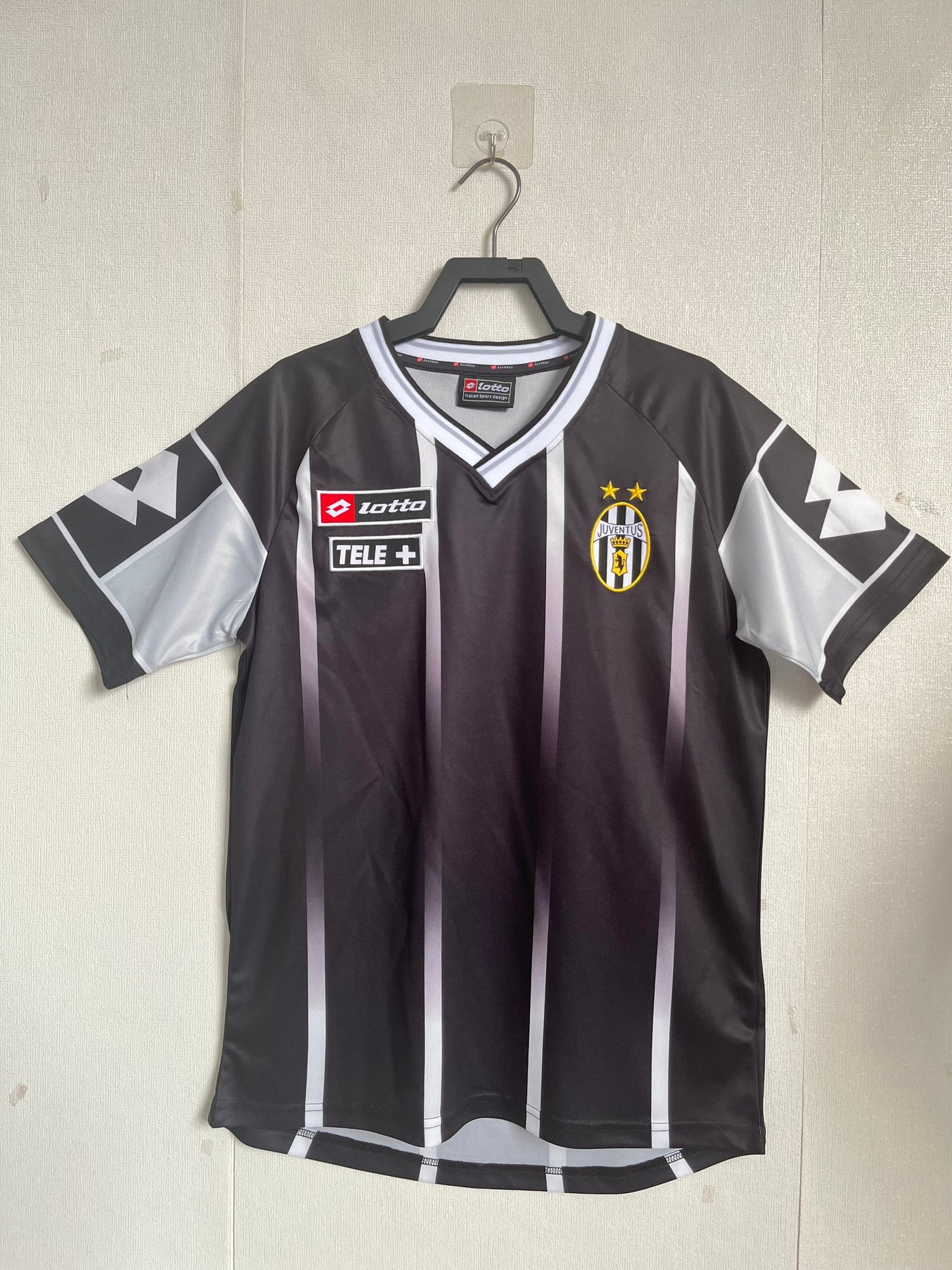 Juventus 00/01 Training Retro Shirt