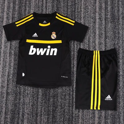Real Madrid 11/12 Children's Away Retro Set Goalkeeper