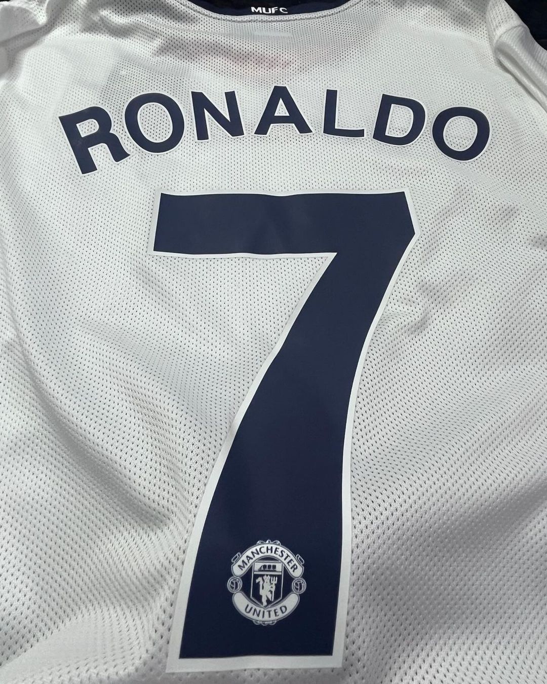Manchester United 08/09 Away Retro Shirt - Ronaldo #7 (+Patches)