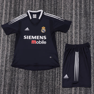 Real Madrid 04/05 Children's Away Retro Set