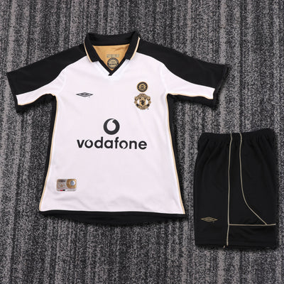 Manchester United 01/02 Children's Away Retro Set