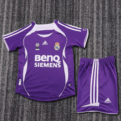 Real Madrid 06/07 Children's Third Retro Set