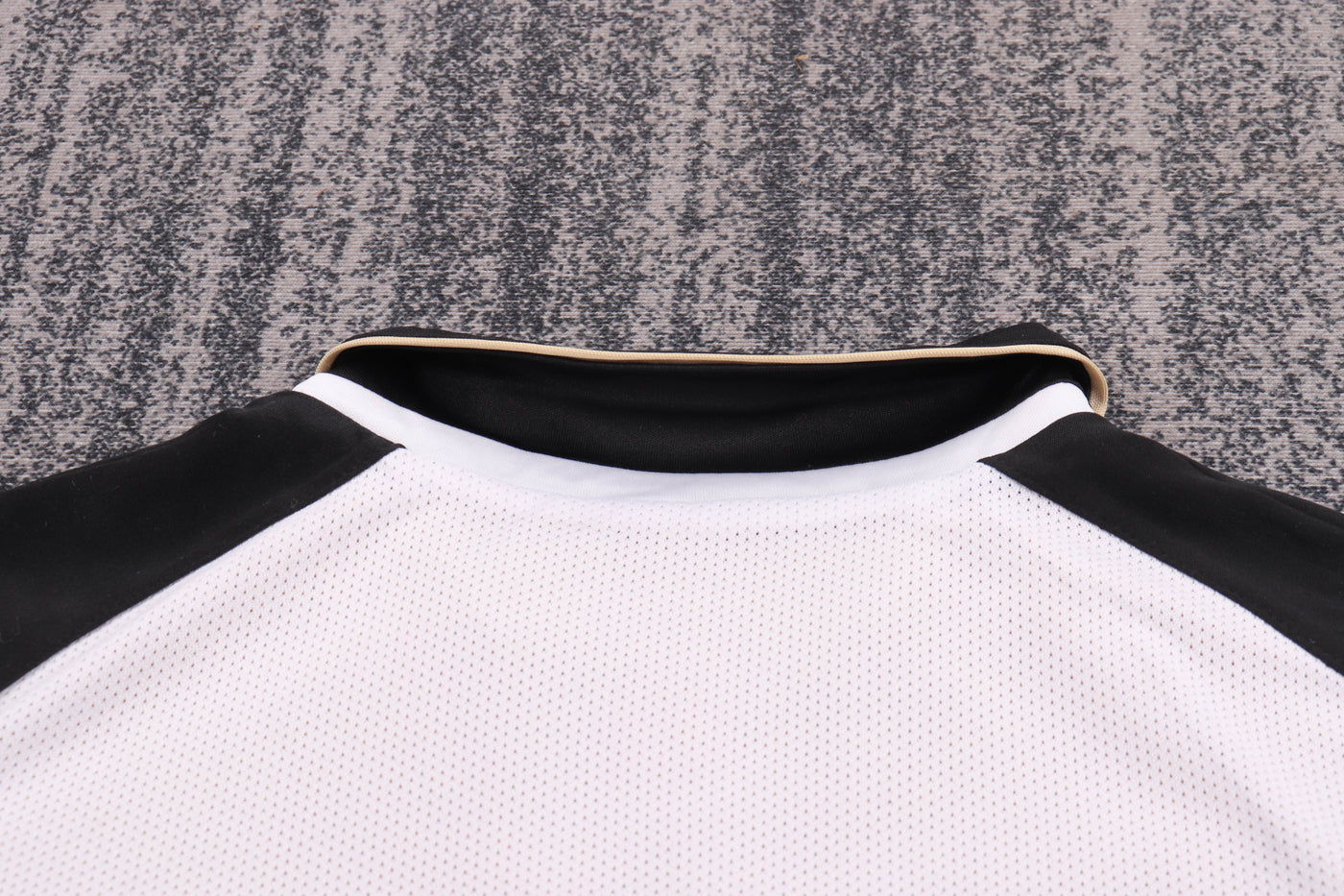 Manchester United 01/02 Children's Away Retro Set