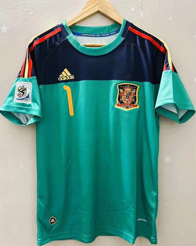 Spain 10/11 goalkeeper Home Retro Shirt - CASILLAS #1 (+Patches)