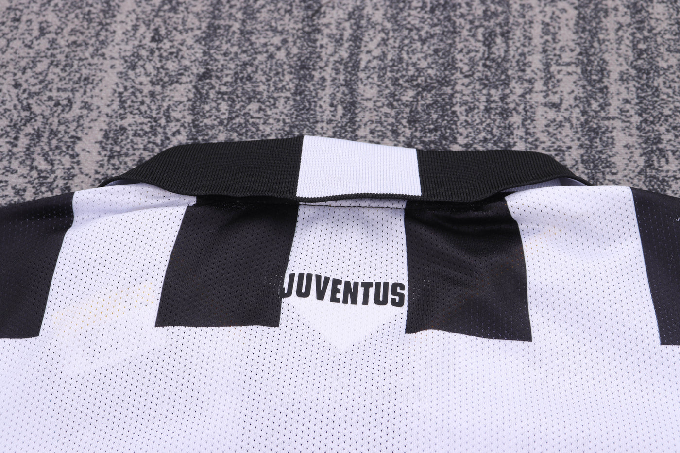 Juventus 14/15 Children's Home Retro Set